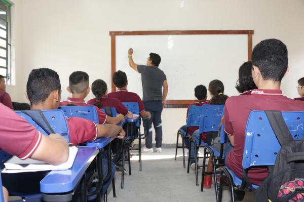 Convocação de professores concursados garante ano letivo sem desfalque no AM Convocação de professores concursados garante ano letivo sem desfalque no AM