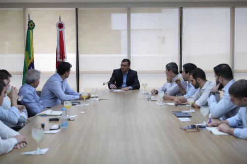 Wilson Lima recebe comitiva do BNDES para discutir retomada de investimentos do Fundo Amazônia Wilson Lima recebe comitiva do BNDES para discutir retomada de investimentos do Fundo Amazônia