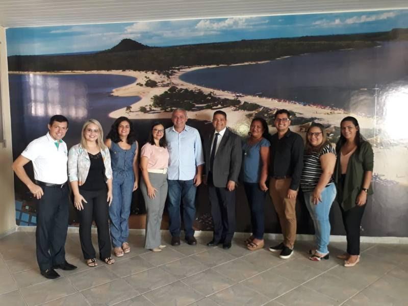 Prefeito de Santarém reúne com Unicef sobre ajuda humanitária para venezuelanos Prefeito de Santarém reúne com Unicef sobre ajuda humanitária para venezuelanos