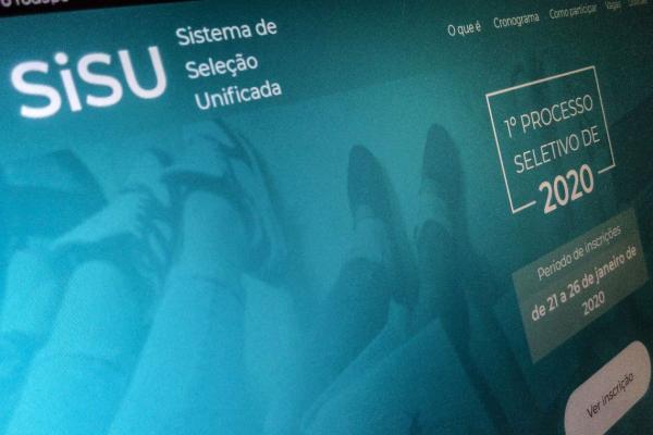 Justiça Federal determina suspensão dos resultados do SISU Justiça Federal determina suspensão dos resultados do SISU