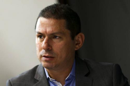 Ramos diz que Menezes fez contrato milionário com construtora de amigo Ramos diz que Menezes fez contrato milionário com construtora de amigo