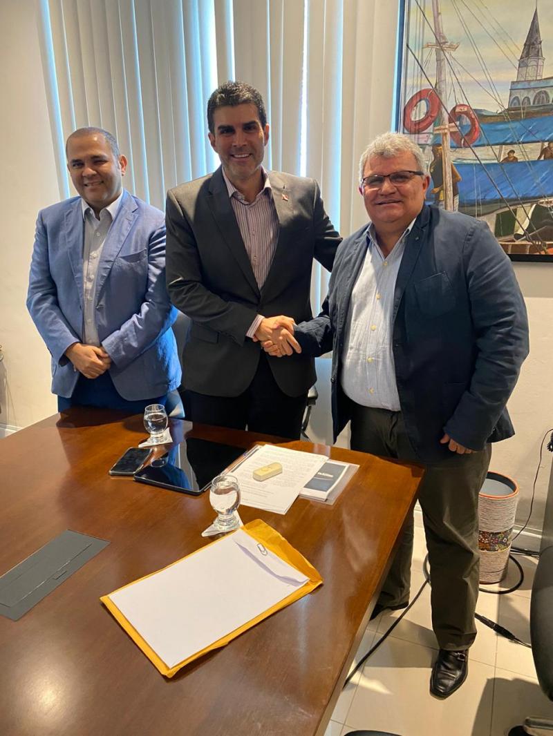 Adalberto tem encontro com Helder, falam sobre investimentos e eleições Adalberto tem encontro com Helder, falam sobre investimentos e eleições