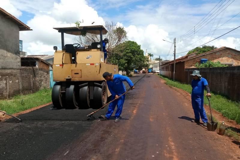 Helder posta vídeo de pavimentação de rodovias em Óbidos, Alenquer, Oriximiná e Monte Alegre Helder posta vídeo de pavimentação de rodovias em Óbidos, Alenquer, Oriximiná e Monte Alegre