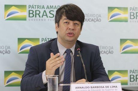 Secretário de Educação Superior do MEC pede exoneração do cargo Secretário de Educação Superior do MEC pede exoneração do cargo