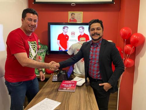 Camisa oficial do Garantido será produzida pela marca 'Fuga de Lula' Camisa oficial do Garantido será produzida pela marca 'Fuga de Lula'