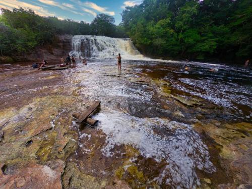 Jornalistas europeus se encantam com atrativos turísticos do Amazonas Jornalistas europeus se encantam com atrativos turísticos do Amazonas