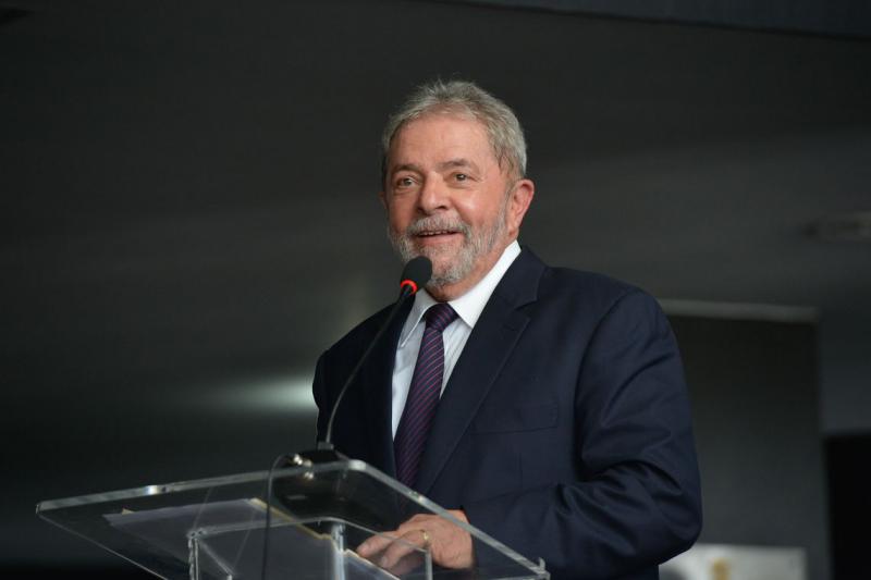 Justiça rejeita denúncia do MPF contra Lula por invasão de tríplex Justiça rejeita denúncia do MPF contra Lula por invasão de tríplex