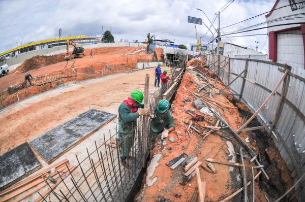 Escavações para novo anel viário da Constantino Nery, em Manaus, entram na etapa final Escavações para novo anel viário da Constantino Nery, em Manaus, entram na etapa final