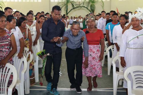 Indígena de 100 anos oficializa matrimônio em casamento coletivo no interior do AM Indígena de 100 anos oficializa matrimônio em casamento coletivo no interior do AM