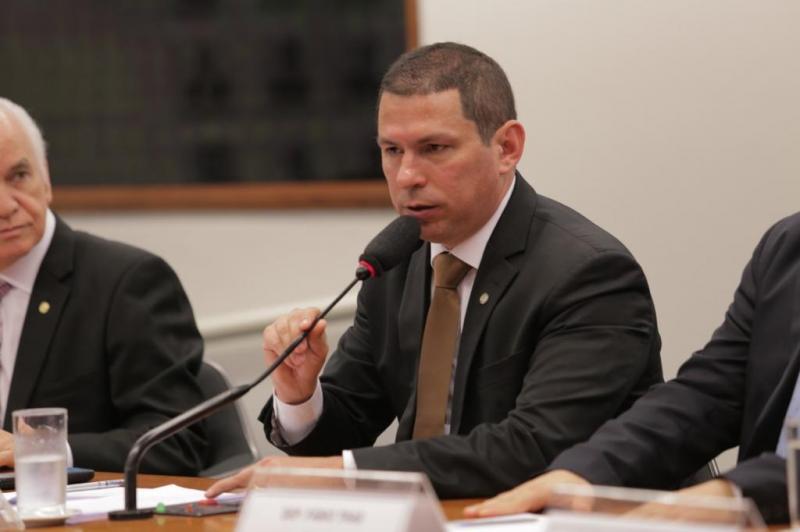 Comissão que analisa 13º Bolsa Família e do BPC permanente tem relatório apresentado Comissão que analisa 13º Bolsa Família e do BPC permanente tem relatório apresentado
