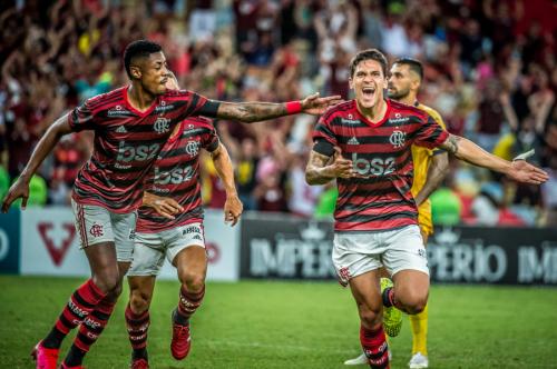 Flamengo pode levantar três taças em dez dias Flamengo pode levantar três taças em dez dias