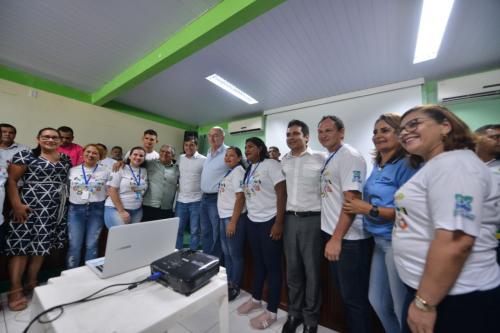 Wilson e ministro da Cidadania visitam programa 'Criança Feliz' no Careiro da Várzea (AM) Wilson e ministro da Cidadania visitam programa 'Criança Feliz' no Careiro da Várzea (AM)