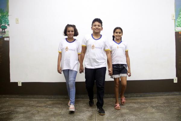Escolas de Manaus orientam alunos sobre o perigo da nova brincadeira da internet Escolas de Manaus orientam alunos sobre o perigo da nova brincadeira da internet
