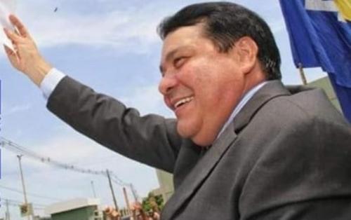 Prefeito de Coari comemora aniversário com carreata para receber Adail pai Prefeito de Coari comemora aniversário com carreata para receber Adail pai