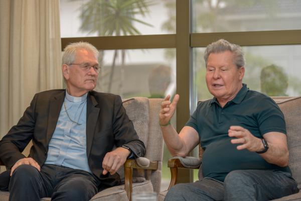 Arthur Neto recebe o novo Arcebispo de Manaus para debate sobre a Amazônia Arthur Neto recebe o novo Arcebispo de Manaus para debate sobre a Amazônia