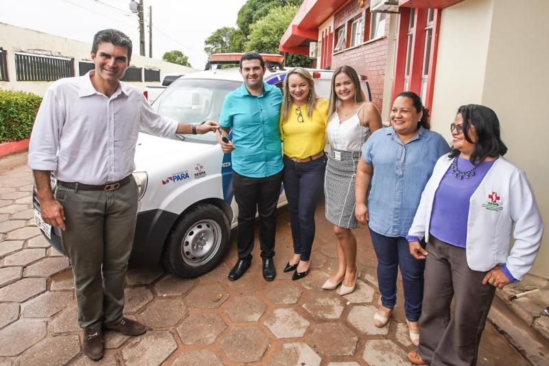 População de Cametá recebe delegacia, hospital e cheques moradia População de Cametá recebe delegacia, hospital e cheques moradia