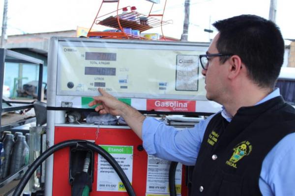 Gasolina tem média de preço de R$ 4,69 em postos de Manaus, aponta pesquisa do Procon-AM Gasolina tem média de preço de R$ 4,69 em postos de Manaus, aponta pesquisa do Procon-AM