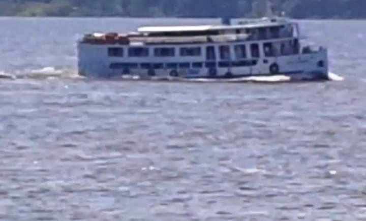 Policia e MPF/PA investigam Anna Karoline 3 por excesso de carga; veja novas imagens do barco Policia e MPF/PA investigam Anna Karoline 3 por excesso de carga; veja novas imagens do barco