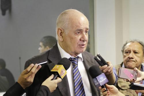 Prefeituras estão com dívida de R$ 209,8 milhões com Amazonas Energia, diz Serafim Prefeituras estão com dívida de R$ 209,8 milhões com Amazonas Energia, diz Serafim