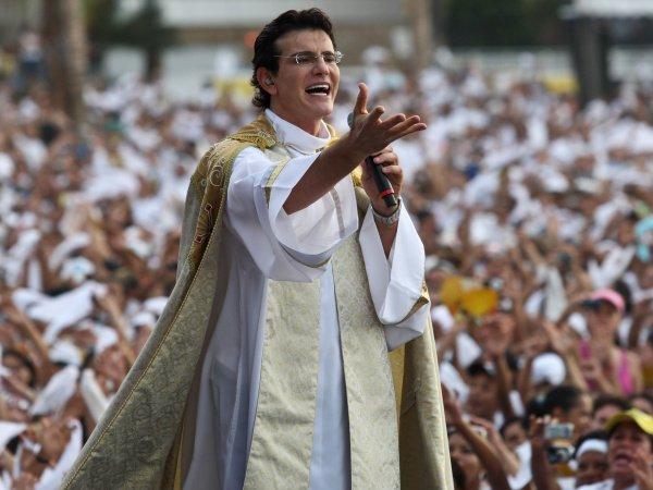 Fazenda da Esperança promove show do padre Reginaldo Manzotti, em Manaus Fazenda da Esperança promove show do padre Reginaldo Manzotti, em Manaus