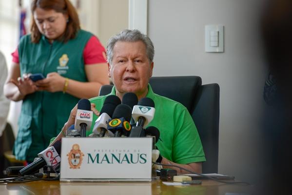 Prefeito antecipa recesso escolar e estabelece home office para idosos em prevenção à Covid-19 Prefeito antecipa recesso escolar e estabelece home office para idosos em prevenção à Covid-19