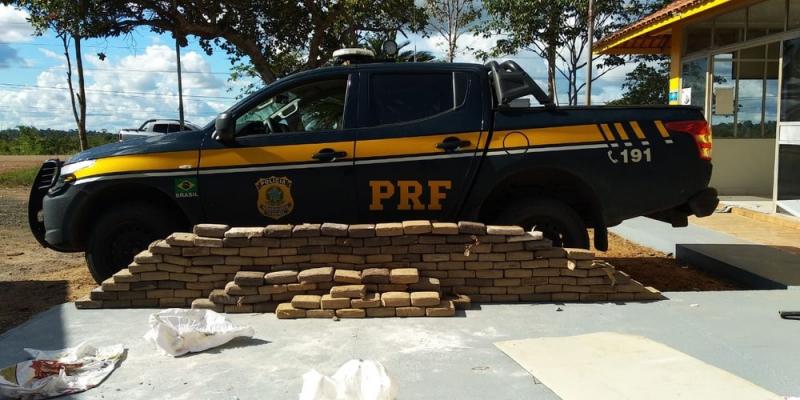 PRF de Santarém apreende caminhão em Altamira com 200 kg de maconha PRF de Santarém apreende caminhão em Altamira com 200 kg de maconha