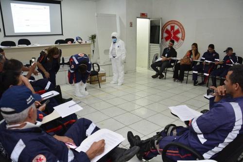 Urgência da Prefeitura de Manaus treina profissionais para atendimento de pacientes com Covid-19 Urgência da Prefeitura de Manaus treina profissionais para atendimento de pacientes com Covid-19