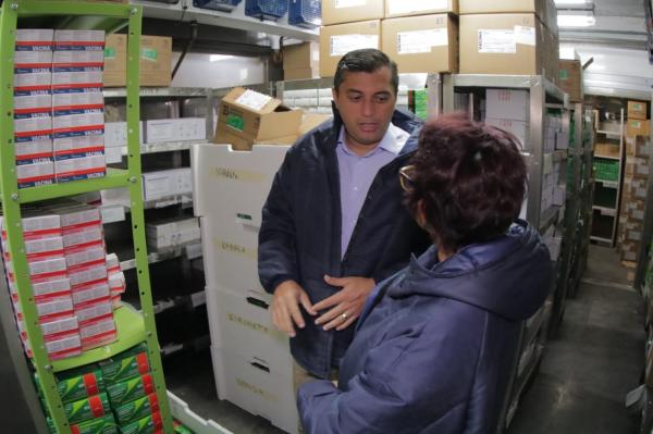 Vacinas contra a Influenza já chegaram a 30 municípios do interior do AM Vacinas contra a Influenza já chegaram a 30 municípios do interior do AM