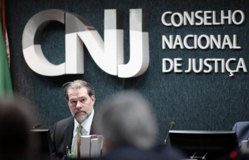 Resolução do CNJ suspende prazos processuais em todo país até 30 de abril Resolução do CNJ suspende prazos processuais em todo país até 30 de abril