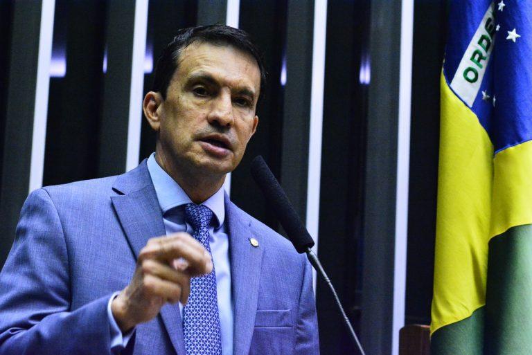 Sidney Leite pede a Moro o fechamento das fronteiras do Amazonas Sidney Leite pede a Moro o fechamento das fronteiras do Amazonas