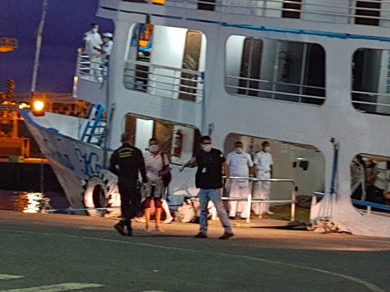 Embarcações interestaduais proibidas de atracar em Santarém; governo montou barreiras Embarcações interestaduais proibidas de atracar em Santarém; governo montou barreiras