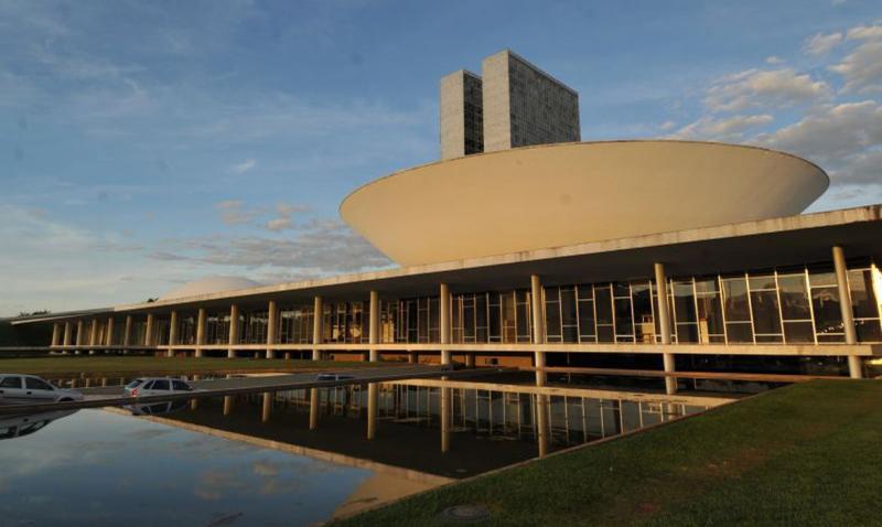 Senadores aprovam MP da renegociação de dívidas com a União Senadores aprovam MP da renegociação de dívidas com a União