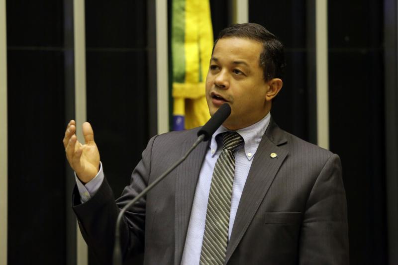 Pablo pede que Bolsonaro libere Seguro Desemprego e FGTS para trabalhadores Pablo pede que Bolsonaro libere Seguro Desemprego e FGTS para trabalhadores