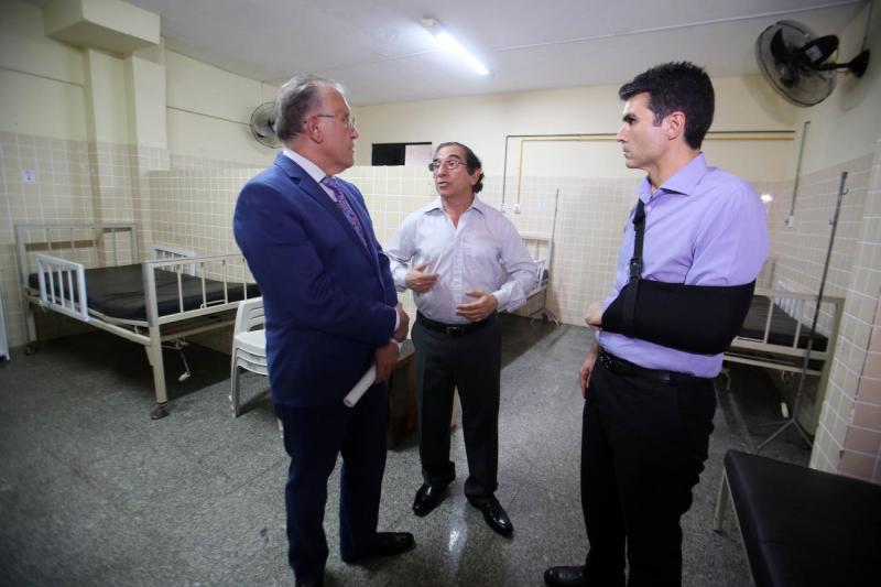 Helder aluga Hospital Santa Clara, em Belém, para casos leves de Covid-19 Helder aluga Hospital Santa Clara, em Belém, para casos leves de Covid-19
