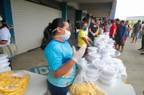 Em dois dias, Governo atende 520 moradores de rua na Arena Amadeu Teixeira Em dois dias, Governo atende 520 moradores de rua na Arena Amadeu Teixeira