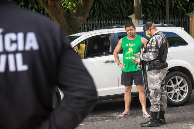 Operação paralisa carreata em Belém e detém 11 pessoas por descumprir decreto Operação paralisa carreata em Belém e detém 11 pessoas por descumprir decreto