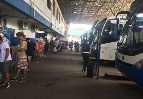 Amazonas suspende viagens intermunicipais de ônibus a partir desta segunda (30) Amazonas suspende viagens intermunicipais de ônibus a partir desta segunda (30)