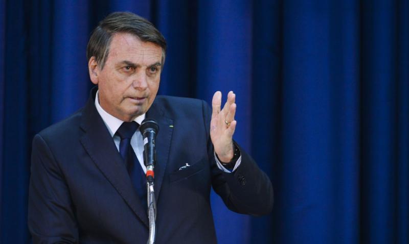 Após pronunciamento de conciliação, Bolsonaro volta a atacar governadores nesta quarta (01) Após pronunciamento de conciliação, Bolsonaro volta a atacar governadores nesta quarta (01)