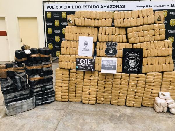 Wilson e Moro destacam apreensão de 800 kg de maconha, em Maraã Wilson e Moro destacam apreensão de 800 kg de maconha, em Maraã