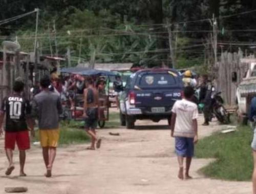 Menino de 12 anos é encontrado amordaçado e amarrado em casa abandonada, em Parintins Menino de 12 anos é encontrado amordaçado e amarrado em casa abandonada, em Parintins