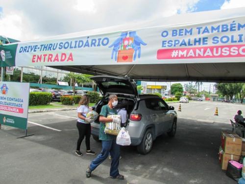 Drive-thru da campanha #ManausSolidária segue até esta quarta-feira (8) Drive-thru da campanha #ManausSolidária segue até esta quarta-feira (8)