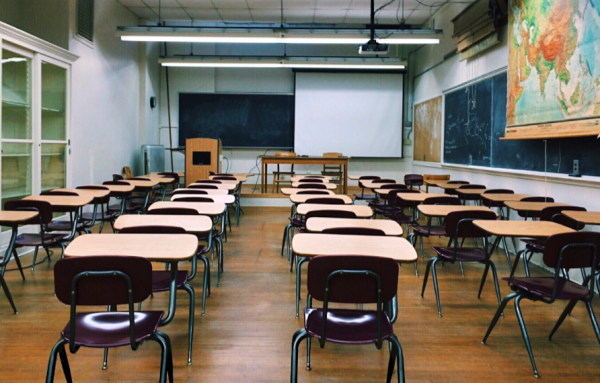 Justiça determina desconto de 20% em mensalidades de escolas particulares, durante pandemia Justiça determina desconto de 20% em mensalidades de escolas particulares, durante pandemia