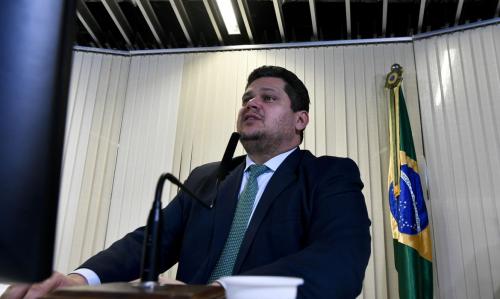 Proposta de socorro a estados prevê congelamento de salários até 2021 Proposta de socorro a estados prevê congelamento de salários até 2021