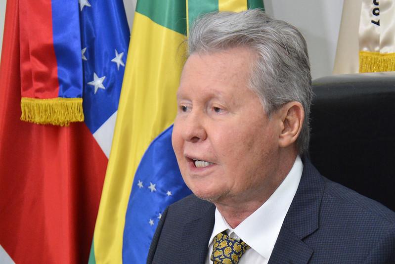 Arthur sobre Bolsonaro à Imprensa Internacional:‘delinquente, levou muitas pessoas a morte’ Arthur sobre Bolsonaro à Imprensa Internacional:‘delinquente, levou muitas pessoas a morte’