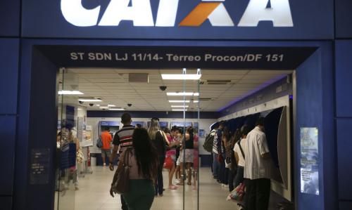 Caixa paga auxílio a informais, MEI, autônomos e desempregados Caixa paga auxílio a informais, MEI, autônomos e desempregados