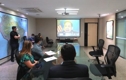 EUA doa mais de 1 milhão de EPIs para o Amazonas EUA doa mais de 1 milhão de EPIs para o Amazonas
