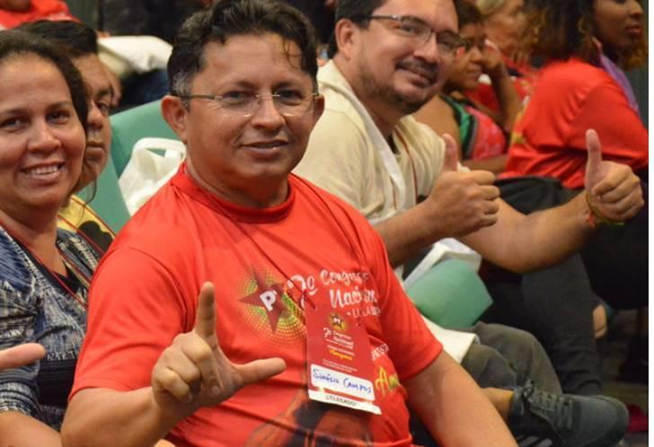 Sinésio Campos tira Zé Ricardo do páreo e será o candidato em Manaus Sinésio Campos tira Zé Ricardo do páreo e será o candidato em Manaus
