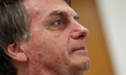 Grupo de hackers divulga dados que seriam de Bolsonaro, filhos, Weintraub e Damares Grupo de hackers divulga dados que seriam de Bolsonaro, filhos, Weintraub e Damares