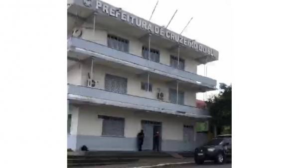 PF faz operação em Boca do Acre, Pauini e Guajará por fraudes em contratos da saúde PF faz operação em Boca do Acre, Pauini e Guajará por fraudes em contratos da saúde