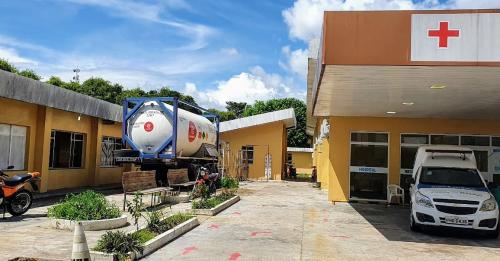 Prefeitura de Parintins instala tanque de oxigênio em hospital referência em coronavírus Prefeitura de Parintins instala tanque de oxigênio em hospital referência em coronavírus